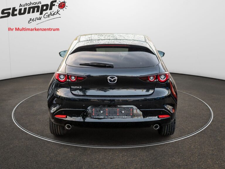 4000416_mazda_3-4